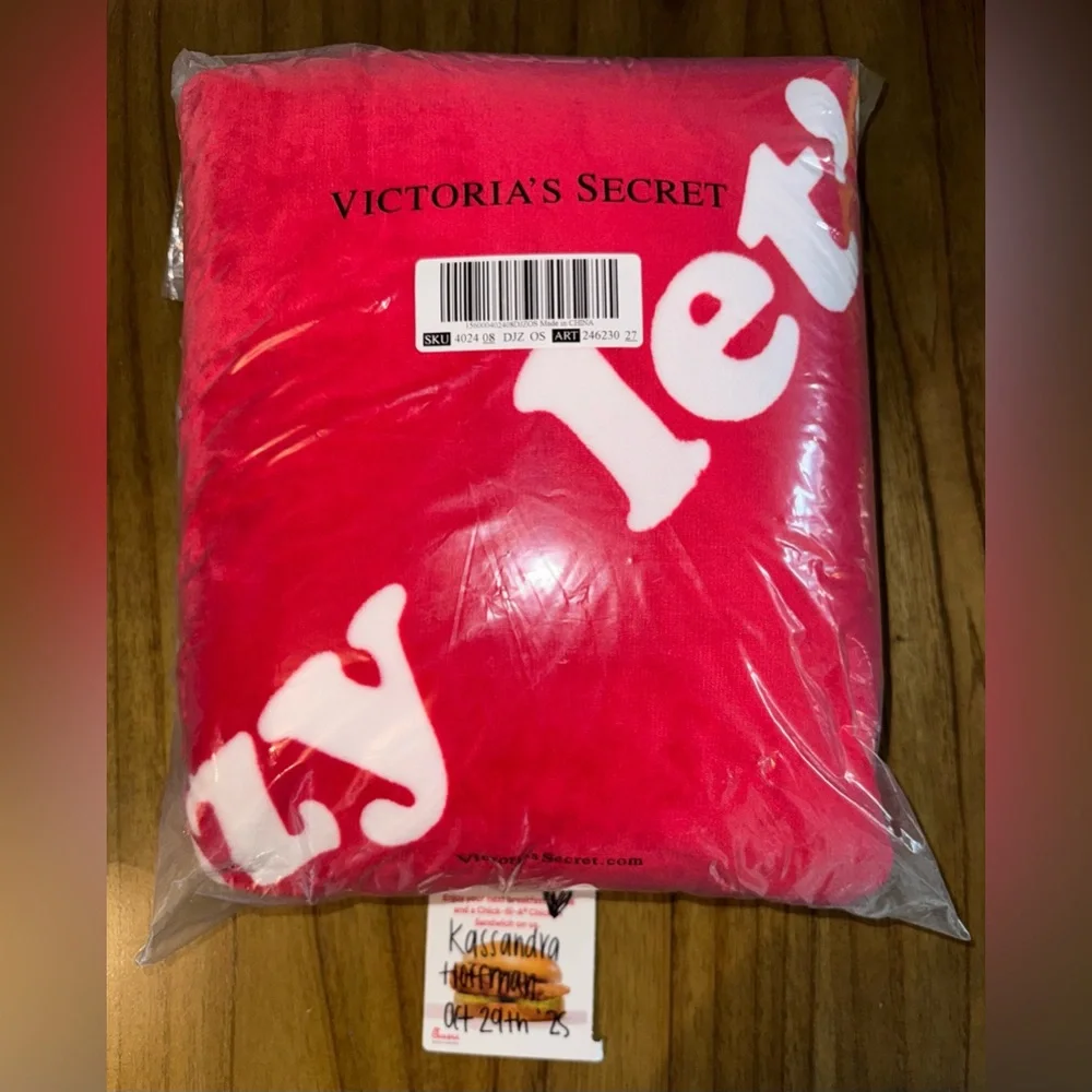 Victoria’s Secret PINK “Let’s Get Cozy” Red and White Sherpa Blanket